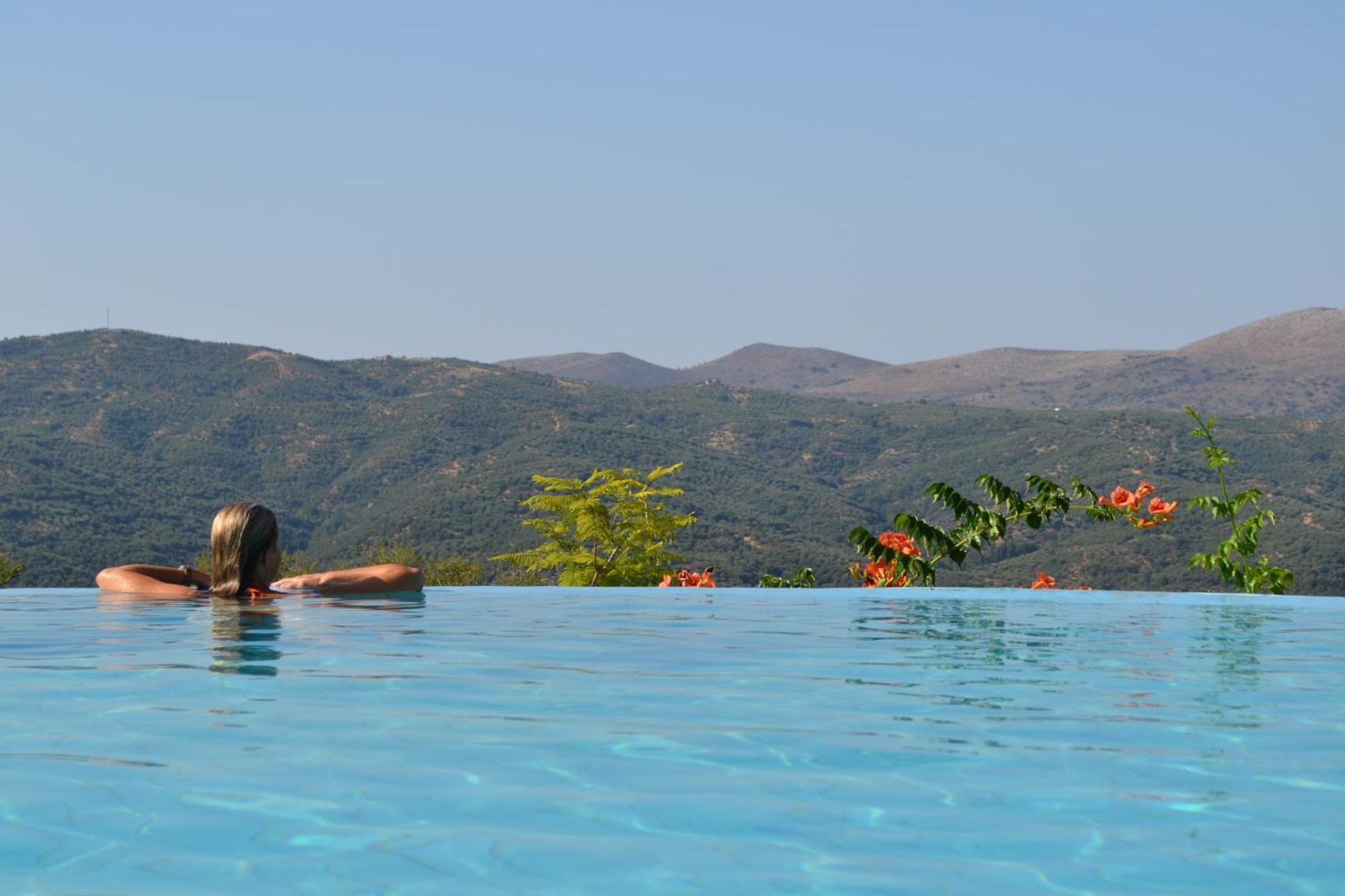 Country Hotel Velani Avdou Ngoại thất bức ảnh